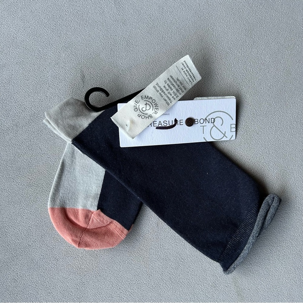 Treasure & Bond ~ Roll Top Colour Block Crew Socks ~ Shoe Size 6-10.5 ~ New!